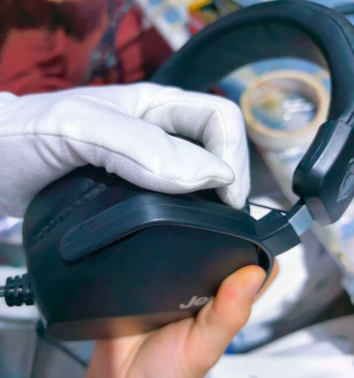 How to Choose the Right Headsets for Your Target Market